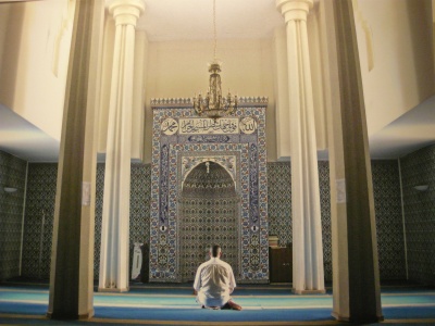 Light falls on light, in symbolic Mosque of Rome