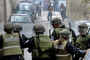 Palestinians barred from Old City